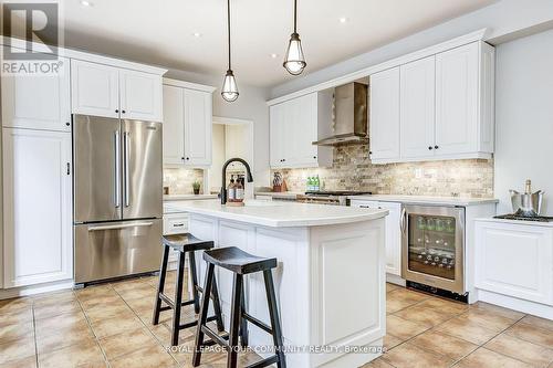 9 Port Rush Trail, Markham, ON - Indoor Photo Showing Kitchen With Upgraded Kitchen