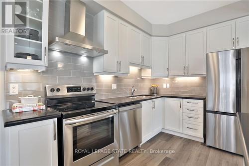 1 Garlent Avenue W, Hamilton, ON - Indoor Photo Showing Kitchen With Upgraded Kitchen