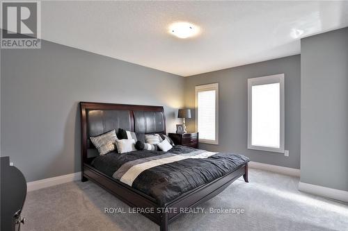 1 Garlent Avenue W, Hamilton, ON - Indoor Photo Showing Bedroom