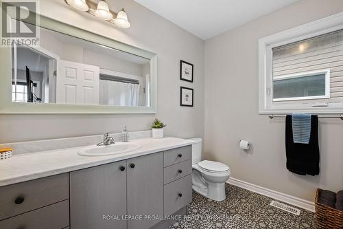 1550 Albany Drive, Kingston (City Northwest), ON - Indoor Photo Showing Bathroom