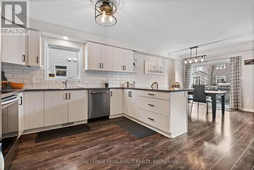 1550 Albany Drive, Kingston (City Northwest), ON - Indoor Photo Showing Kitchen