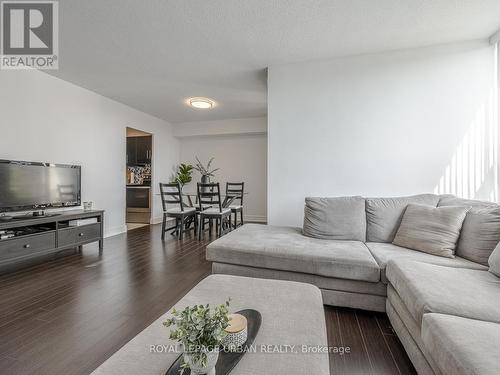 407 - 5 Vicora Linkway, Toronto, ON - Indoor Photo Showing Living Room