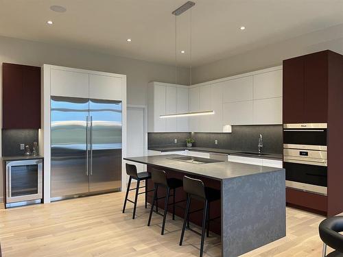 32 Ash Cove, Headingley, MB - Indoor Photo Showing Kitchen