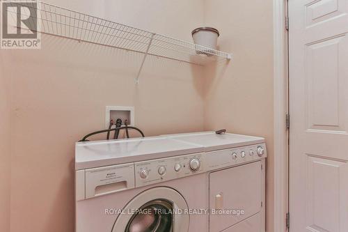 533 Mcgarrell Place, London, ON - Indoor Photo Showing Laundry Room