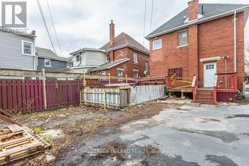 35 Metcalfe Street, St. Thomas, ON - Outdoor With Exterior