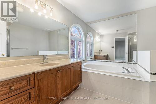 25 Long Gate Court, Ottawa, ON - Indoor Photo Showing Bathroom