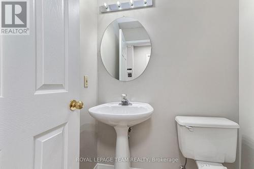 25 Long Gate Court, Ottawa, ON - Indoor Photo Showing Bathroom