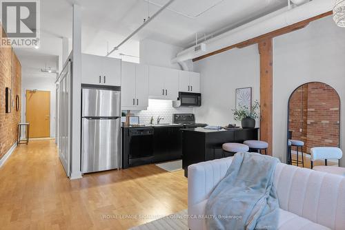 203 - 81A Front Street E, Toronto, ON - Indoor Photo Showing Kitchen