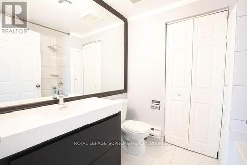 607 - 80 Charles Street, Toronto, ON - Indoor Photo Showing Bathroom