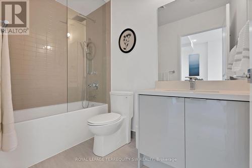 515 - 2916 Highway 7, Vaughan, ON - Indoor Photo Showing Bathroom