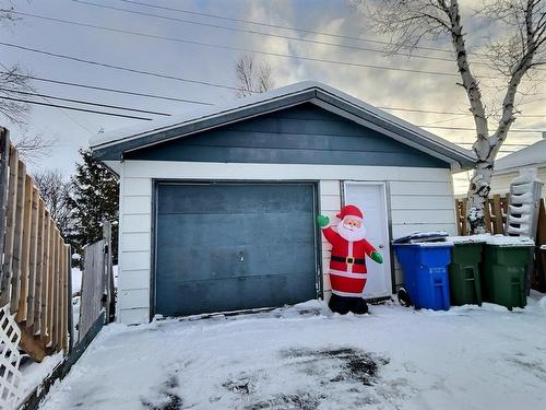 Garage - 10 Rue Réal-Caouette, Rouyn-Noranda, QC - Outdoor