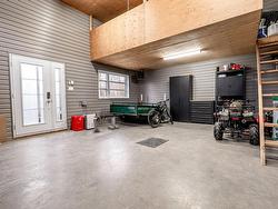 Garage - 