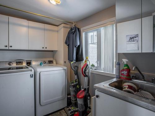 Salle de lavage - 205 36E Avenue N., Saint-Georges, QC - Indoor Photo Showing Laundry Room