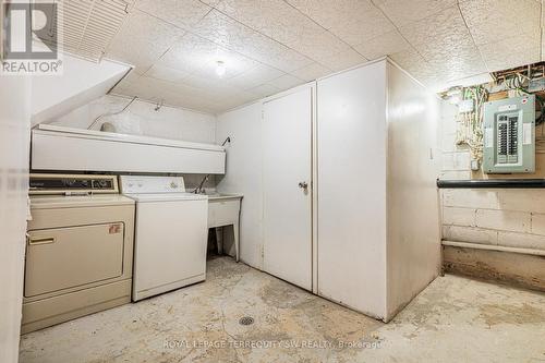 15 Farnsworth Drive, Toronto, ON - Indoor Photo Showing Laundry Room