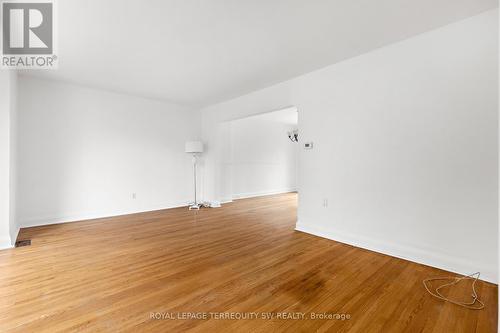 15 Farnsworth Drive, Toronto, ON - Indoor Photo Showing Other Room