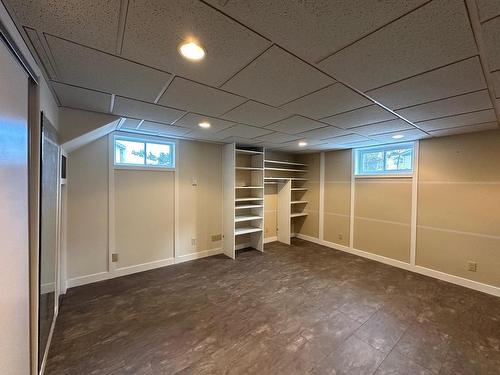 3080 20Th Side Road, Thunder Bay, ON - Indoor Photo Showing Basement