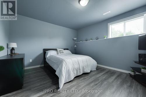 8961 Wellington Road 16, Wellington North, ON - Indoor Photo Showing Bedroom