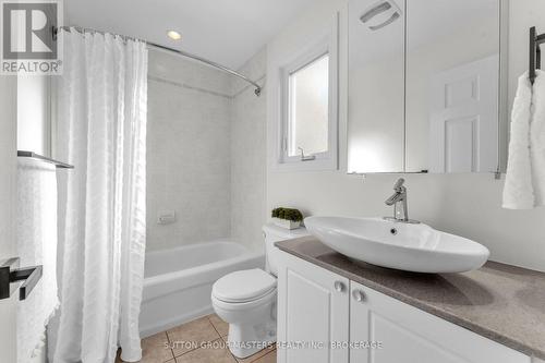 1037 Rainbow Crescent, Kingston (Kingston East (Incl Barret Crt)), ON - Indoor Photo Showing Bathroom