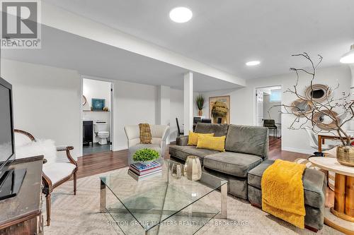 1037 Rainbow Crescent, Kingston (Kingston East (Incl Barret Crt)), ON - Indoor Photo Showing Living Room