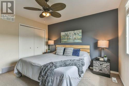 39 Phair Crescent, London, ON - Indoor Photo Showing Bedroom