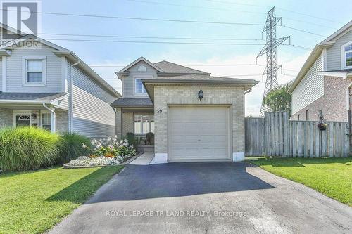 39 Phair Crescent, London, ON - Outdoor With Facade