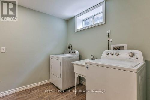 39 Phair Crescent, London, ON - Indoor Photo Showing Laundry Room