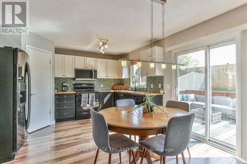 39 Phair Crescent, London, ON - Indoor Photo Showing Dining Room