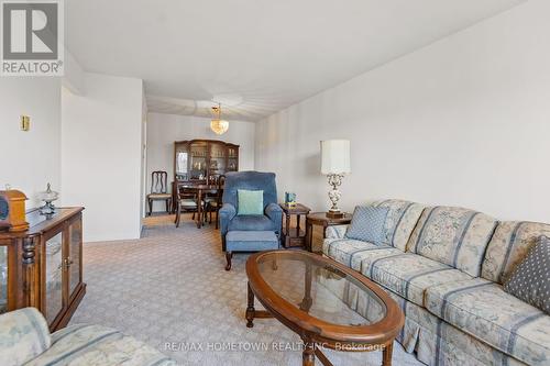 307 - 1100 Millwood Avenue, Brockville, ON - Indoor Photo Showing Living Room