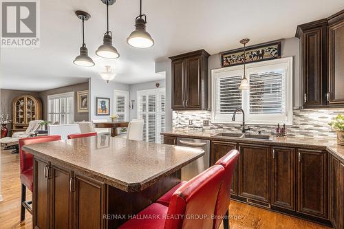 800 Foxwood Court, Ottawa, ON - Indoor Photo Showing Kitchen With Double Sink