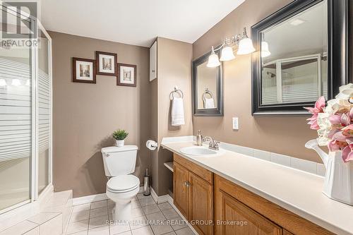 800 Foxwood Court, Ottawa, ON - Indoor Photo Showing Bathroom