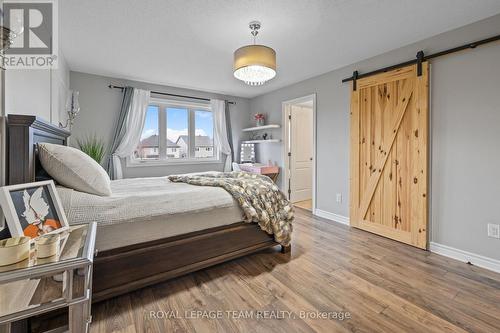 1134 Cobble Hill Drive, Ottawa, ON - Indoor Photo Showing Bedroom