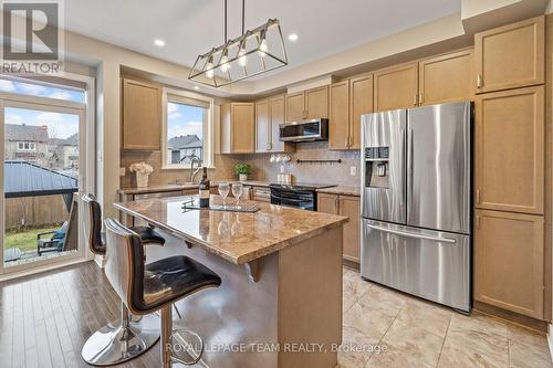 1134 Cobble Hill Drive, Ottawa, ON - Indoor Photo Showing Kitchen With Stainless Steel Kitchen With Double Sink