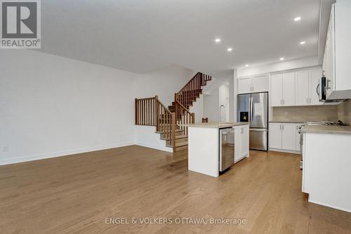 803 Anciano Crescent, Ottawa, ON - Indoor Photo Showing Kitchen