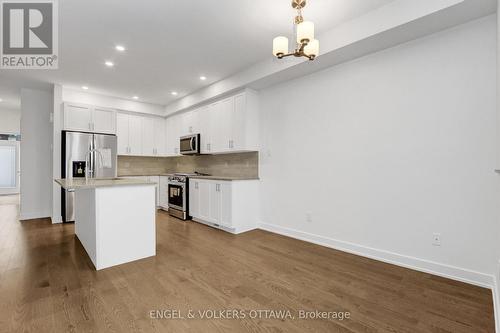 803 Anciano Crescent, Ottawa, ON - Indoor Photo Showing Kitchen