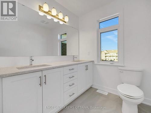 803 Anciano Crescent, Ottawa, ON - Indoor Photo Showing Bathroom