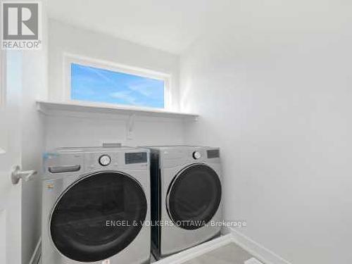 801 Anciano Crescent, Ottawa, ON - Indoor Photo Showing Laundry Room