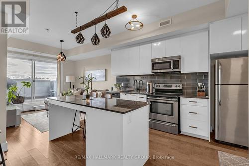 413 - 2785 Baseline Road, Ottawa, ON - Indoor Photo Showing Kitchen With Stainless Steel Kitchen With Upgraded Kitchen