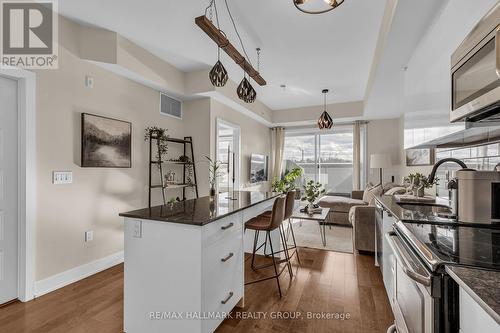 413 - 2785 Baseline Road, Ottawa, ON - Indoor Photo Showing Kitchen With Upgraded Kitchen