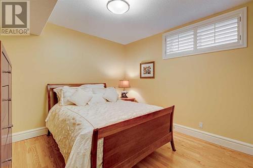 24 Schiller Crescent Nw, Calgary, AB - Indoor Photo Showing Bedroom