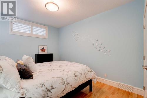 24 Schiller Crescent Nw, Calgary, AB - Indoor Photo Showing Bedroom