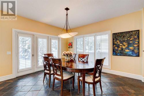 24 Schiller Crescent Nw, Calgary, AB - Indoor Photo Showing Dining Room