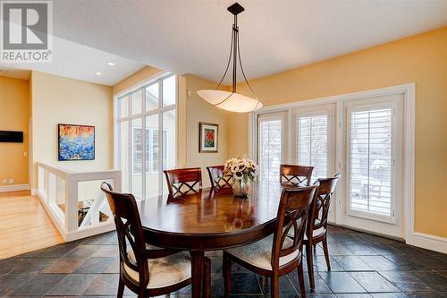 24 Schiller Crescent Nw, Calgary, AB - Indoor Photo Showing Dining Room