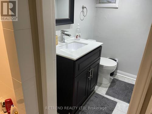 4 Walder Basement Avenue, Toronto, ON - Indoor Photo Showing Bathroom