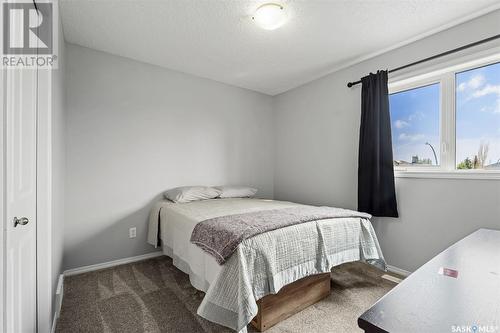 722 Brookhurst Lane, Saskatoon, SK - Indoor Photo Showing Bedroom