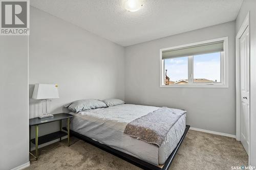 722 Brookhurst Lane, Saskatoon, SK - Indoor Photo Showing Bedroom