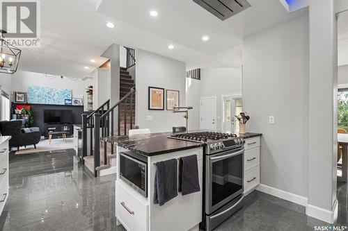 722 Brookhurst Lane, Saskatoon, SK - Indoor Photo Showing Kitchen With Upgraded Kitchen