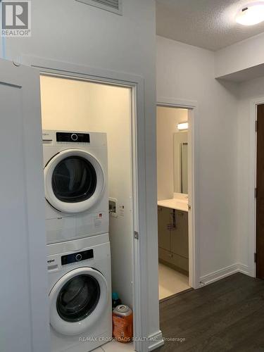 3024 - 275 Village Green Square, Toronto, ON - Indoor Photo Showing Laundry Room