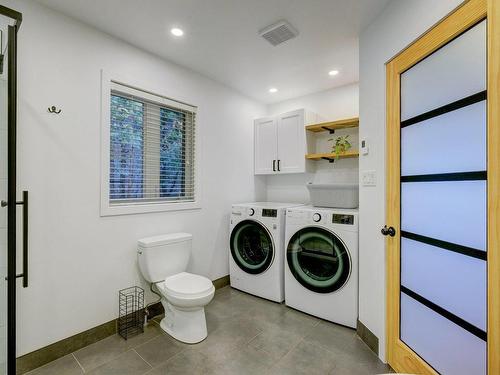 Salle de bains - 88  - 90 Rue Jean-Talon, Saint-Jean-Sur-Richelieu, QC - Indoor Photo Showing Laundry Room