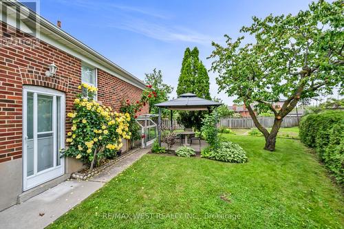 5 Picton Crescent, Toronto, ON - Outdoor