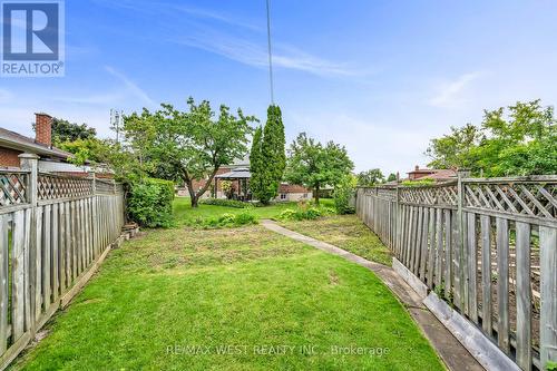 5 Picton Crescent, Toronto, ON - Outdoor